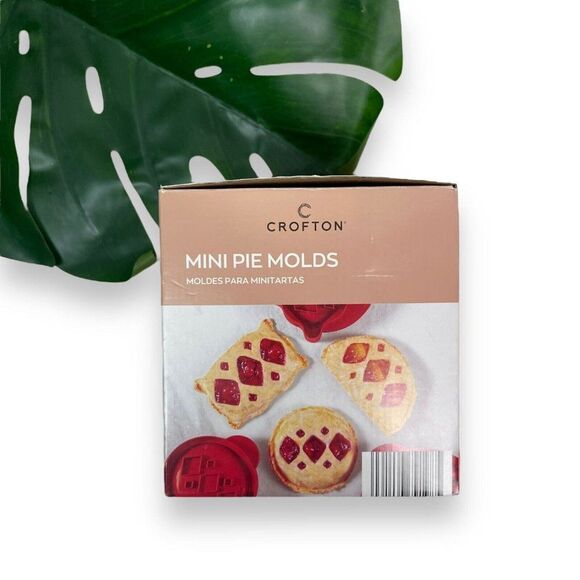 🆕 Crofton Mini Pie Molds in Red - Set of Three - Picture 3 of 6